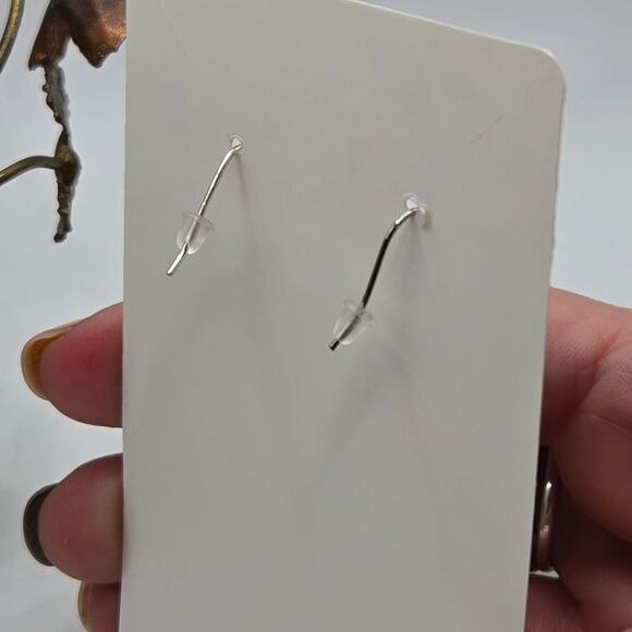 "5/$25" Mismatched Silvertone Green/Gray Celtic Dangle Earrings - Picture 9 of 9